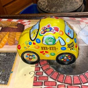 M&m car tin